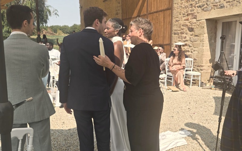 Ma wedding planner m'a lâchée à un mois du mariage : que faire ?